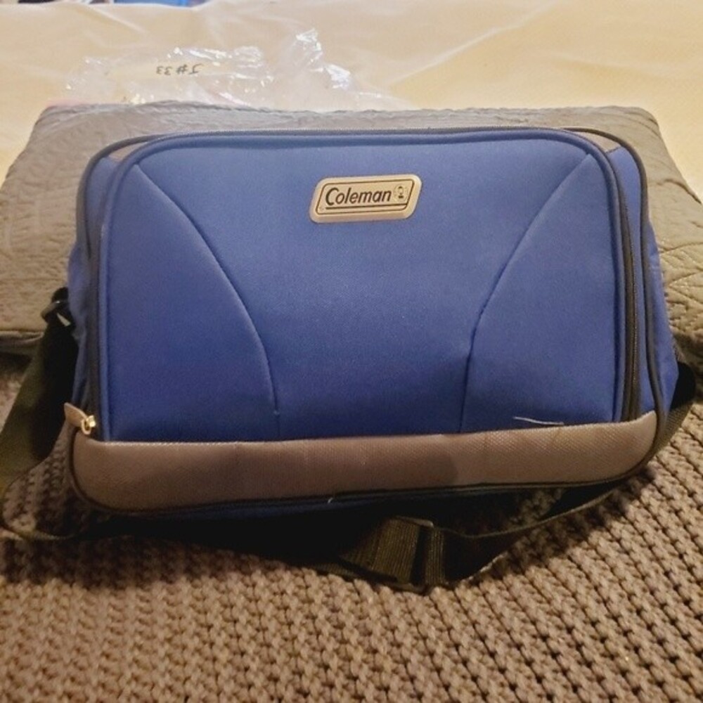 Coleman Soft Sided Insulated Cooler Collapsible with carrying Strap 19×12 Bag